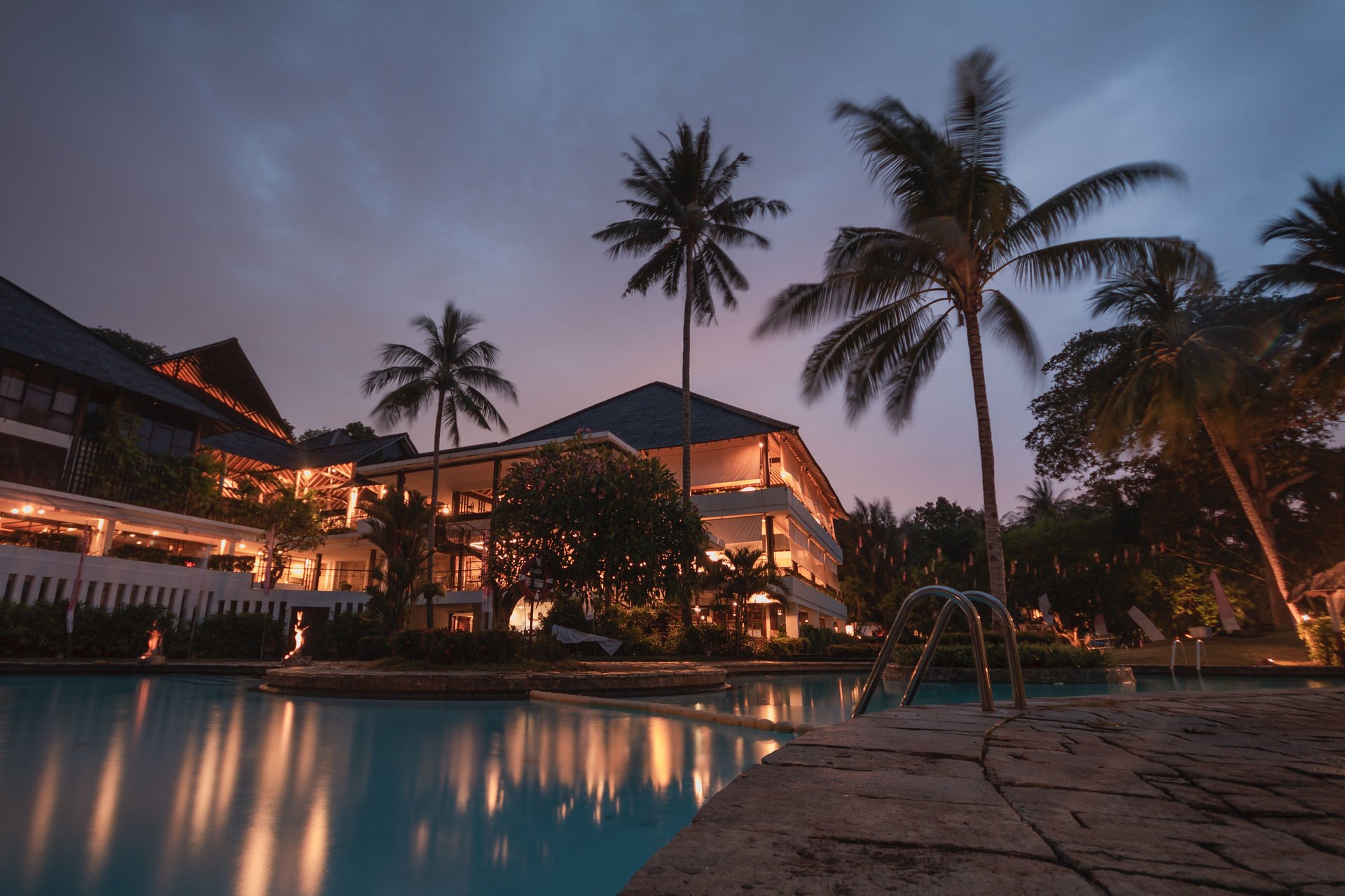 Night Resort